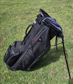 Sunday Golf Bag Excellent Condition!!