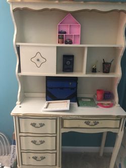Desk with hutch - Need To Go