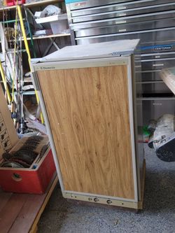 Dometic RM 2510 2-Way RV Refrigerator
