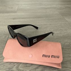 Women Sunglasses With Case