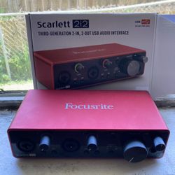 Scarlett 2i2 Third-Generation 2-In, 2-out USB Audio Interface.