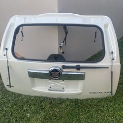 ESCALADE Trunk Door