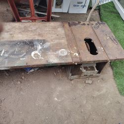 Looks Like Old Table Saw You're Going To Sell Moving In 2 Days 100 Bucks