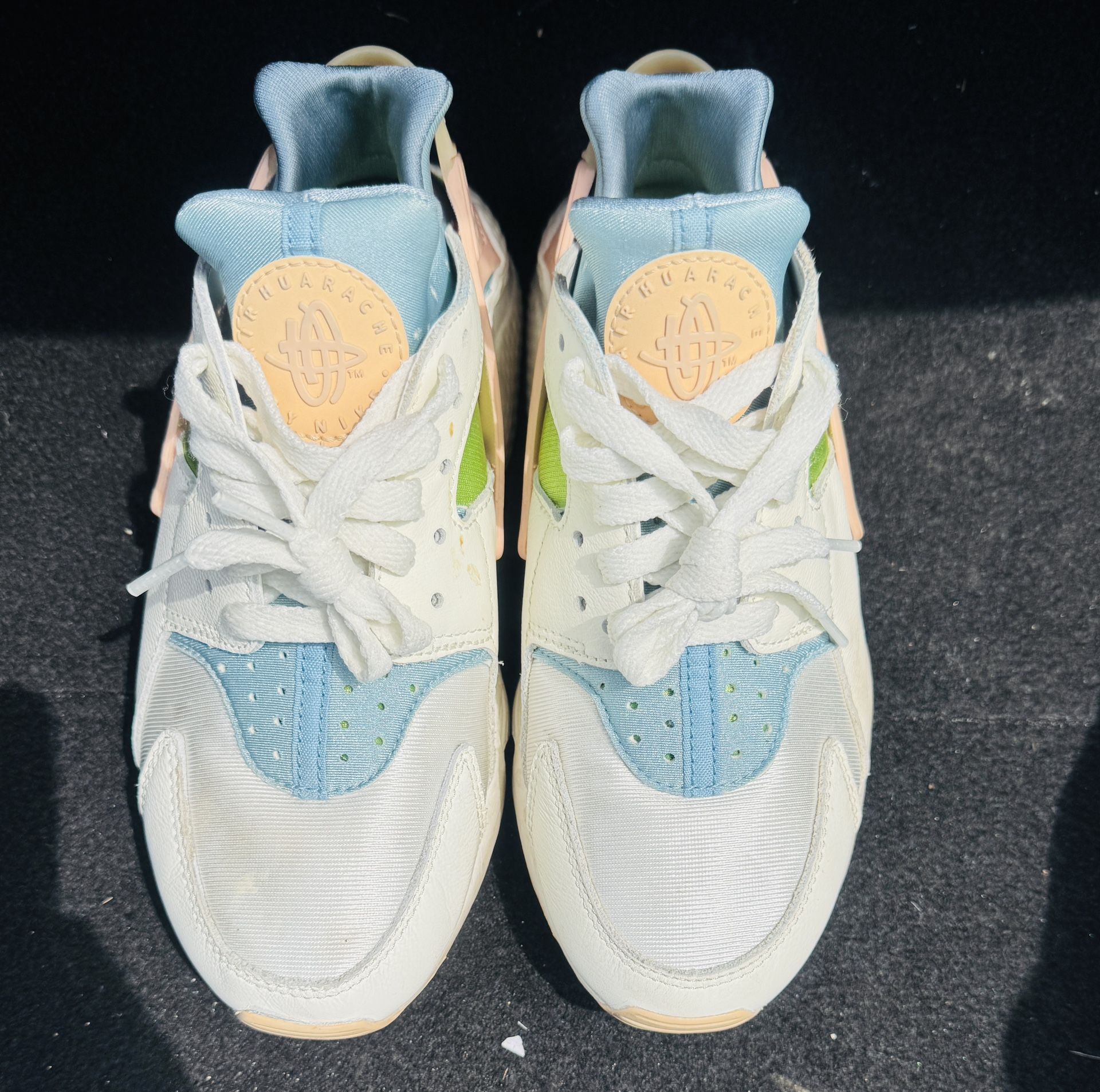 Nike Huarache, Size 7.5W Or 5.5Y