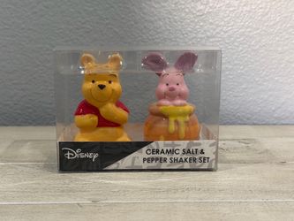 Disney Winnie the Pooh Ceramic Salt & Pepper Shaker Set