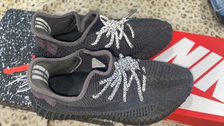 Men Yeezys Size 9.5
