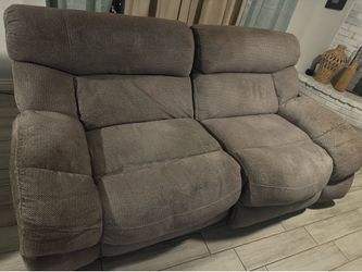 Reclining electric sofas