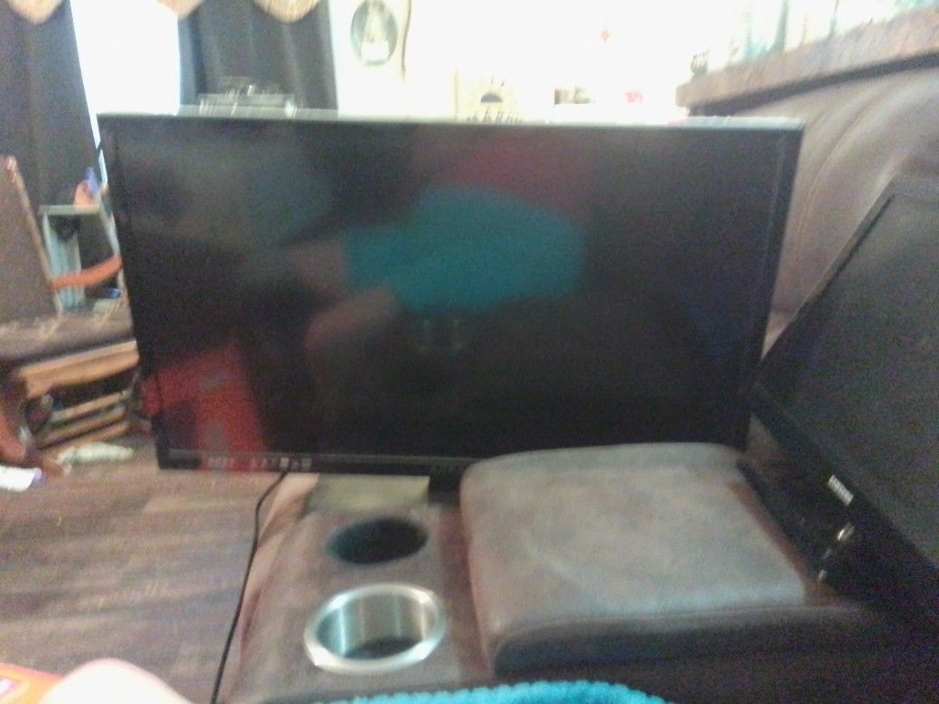 Apex 32 " Flat Screen Tv