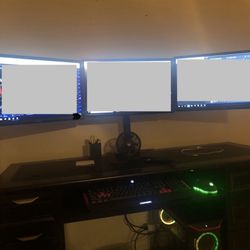CyberPower PC w/ 3 Monitors + Triple Monitor Stand