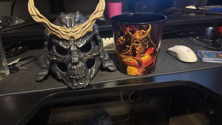Mortal Kombat II Shao Kahn Popcorn bucket and helmet