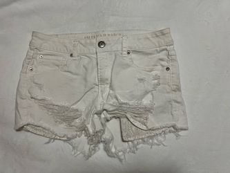 American Eagle Hi-Rise Shorts Size 10 White