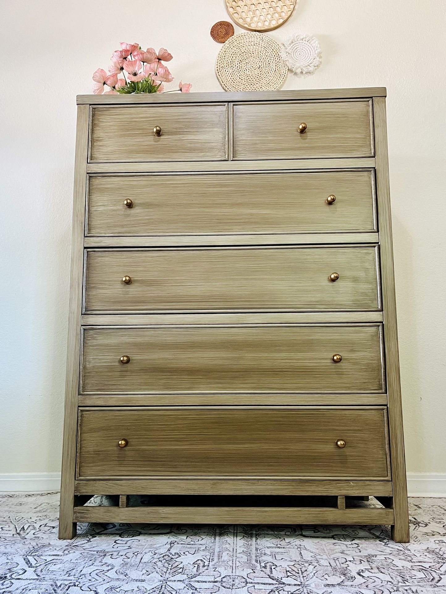 πͺ΄ Stunning Sausalito Five Drawer Wood Dresser - Delivery Available! πͺ΄