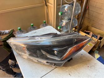 Nissan kicks Left Headlight Oem