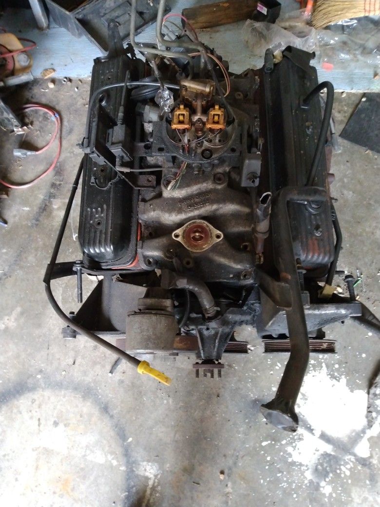 Chevy V8  5.0 Liter Complete Motor *Low Miles*