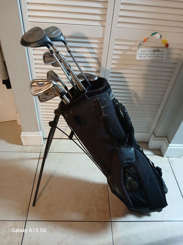 Golf Club Set And Bag