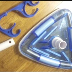 Vacuum Pool Head with Hanger Set