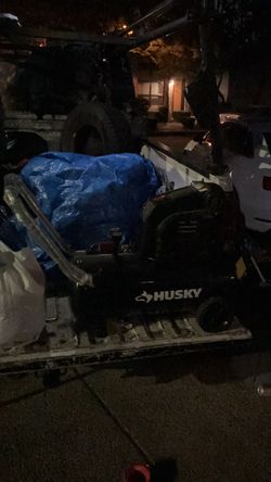 Husky 8 gal air compressor
