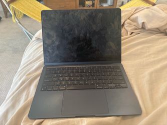 Apple MacBook Air M2 13.6” (2022) – 8GB/16GB RAM – For Parts or Repair