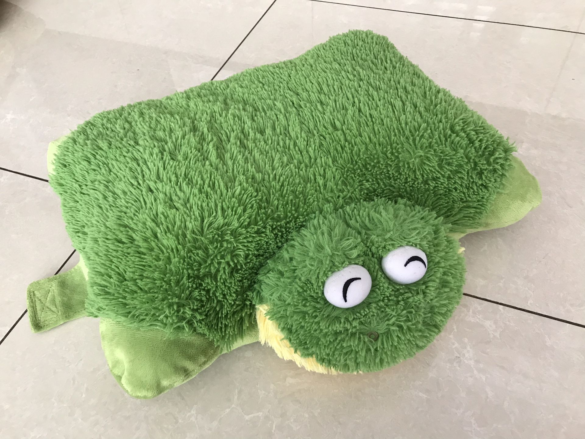 Friendly Frog Pillow Pet, EXCELLENT CONDITION!!!