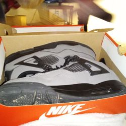 Jordan4 Retro Cool Gray