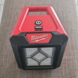 Milwaukee M12 LED Compact Flood Light - Tool Only