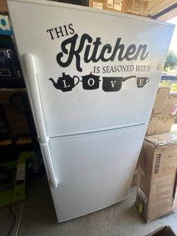 GE Energy Star 21.1 Cu. Ft. Top Freezer Refrigerator White