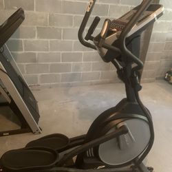 Elliptical Sole E25 $600 (Paid $1500) 