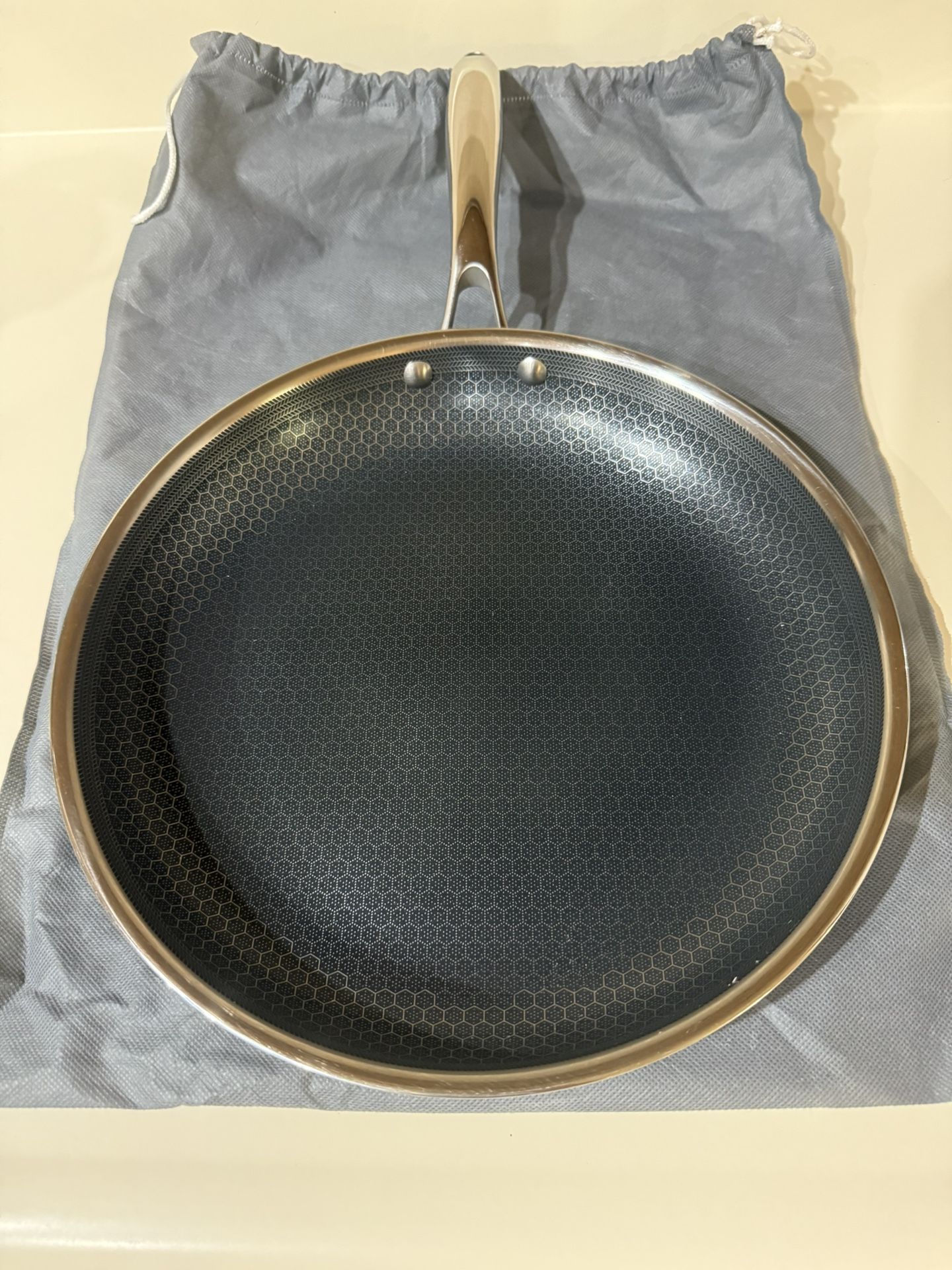 HexClad Hybrid Nonstick - Frying Pan 12-Inch Stay-Cool Handle - No Lid- Preowned