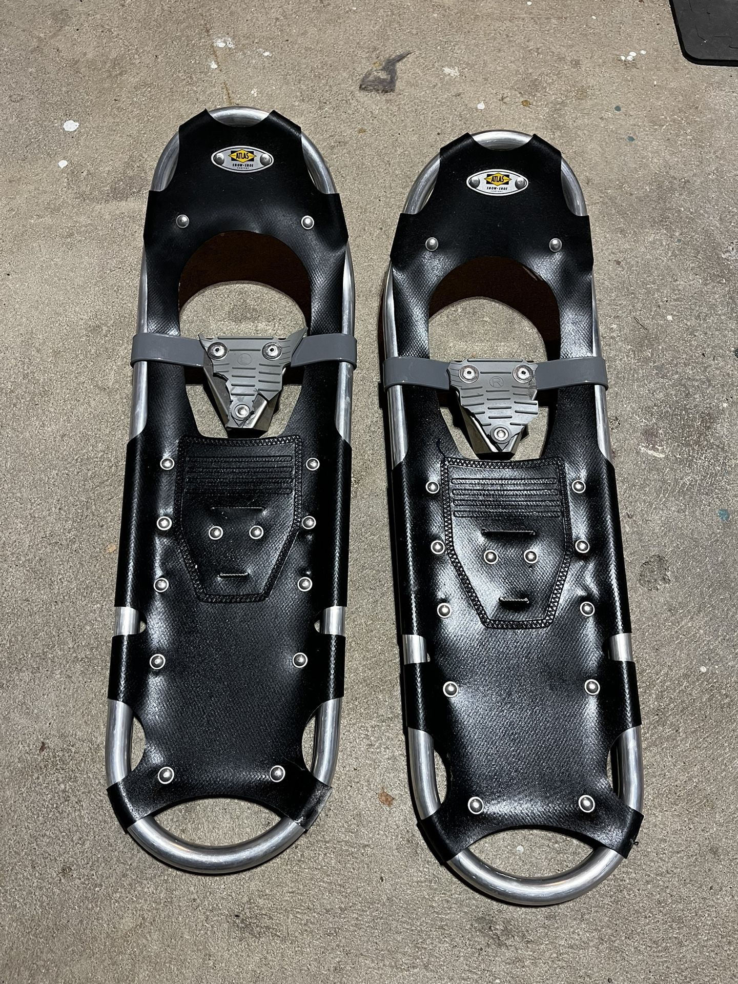 Atlas Snowshoes