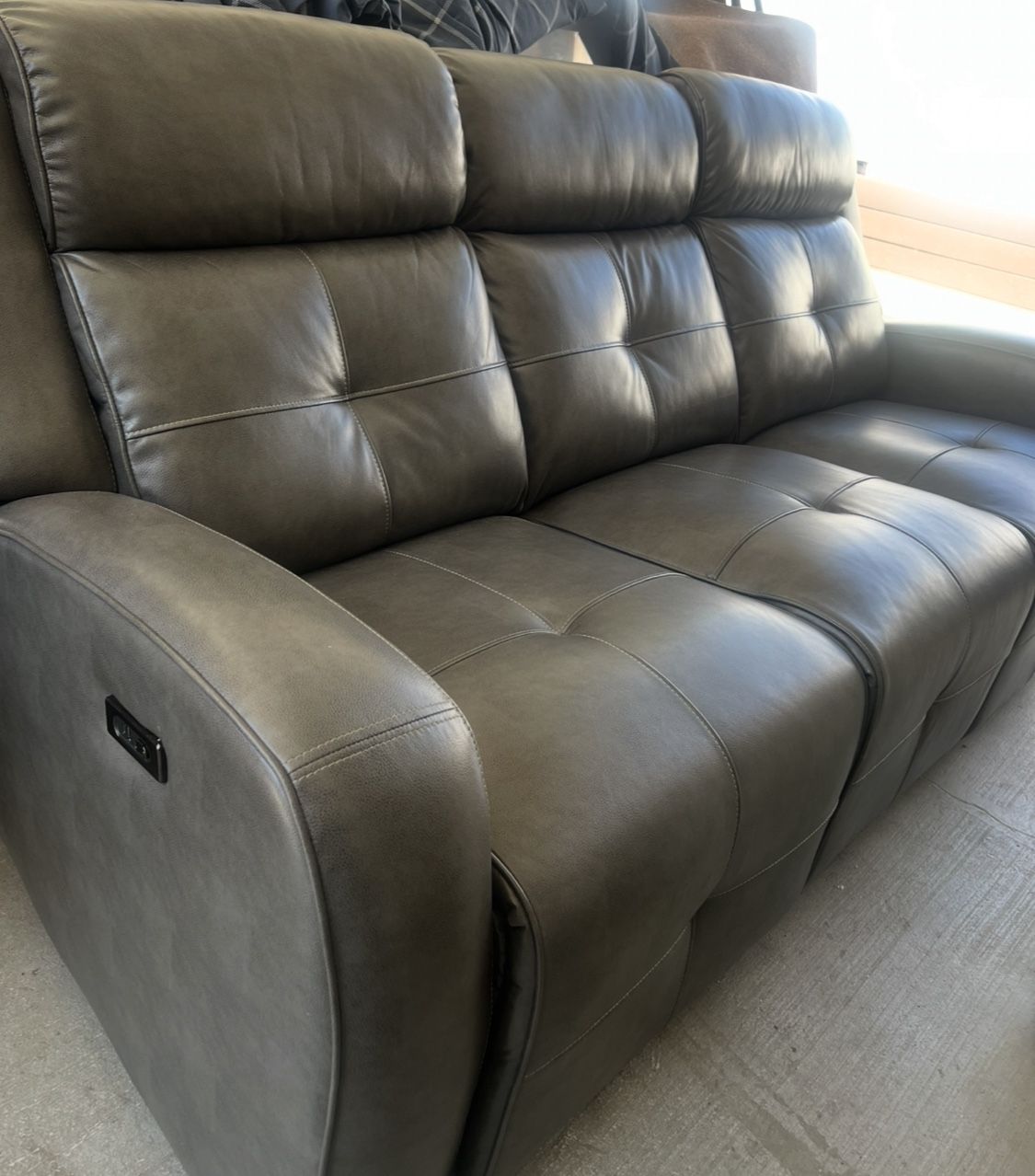 Power Reclining Sofa EMPIRE P1