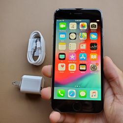 iPhone 6 - UNLOCKED - Like New 