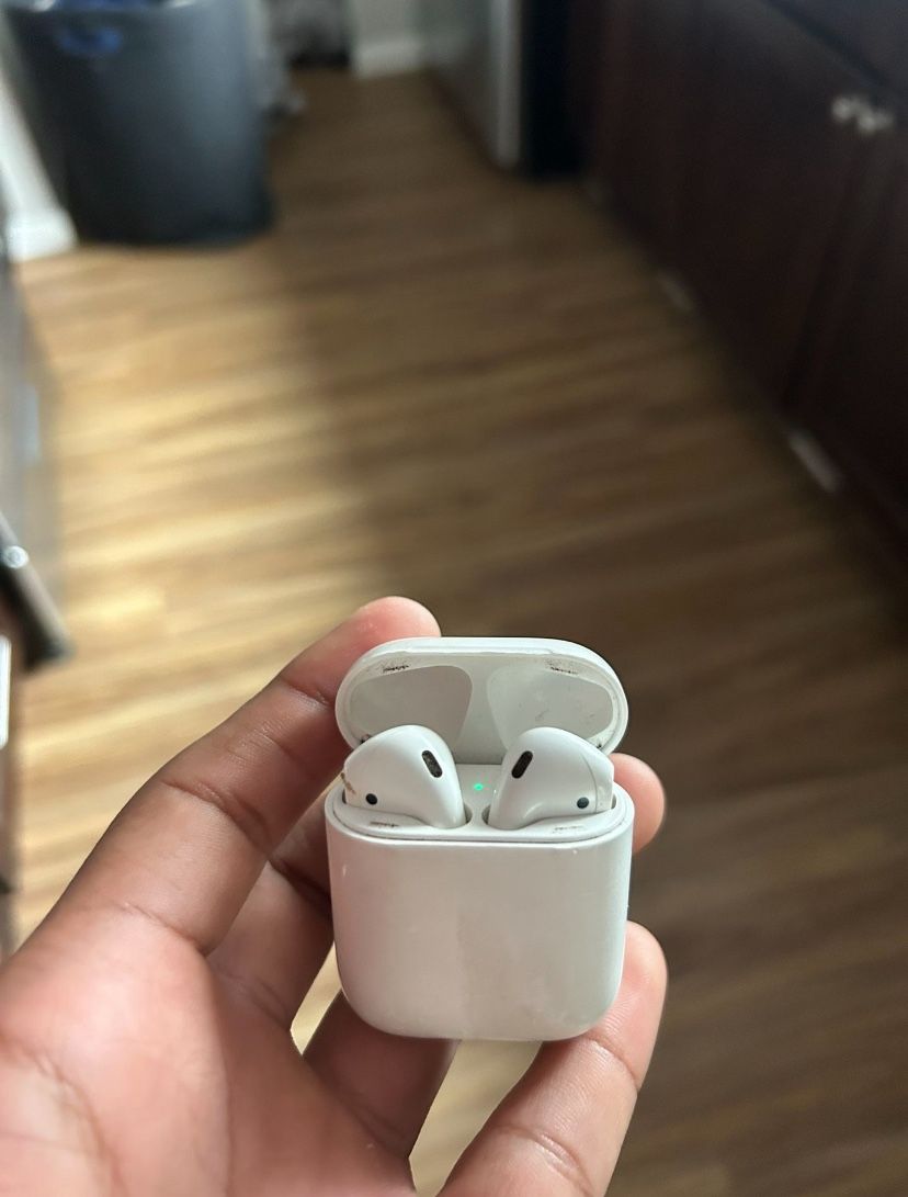 AirPods