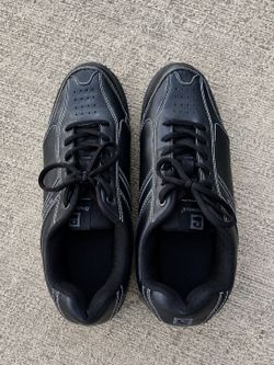 Men’s bowling shoes