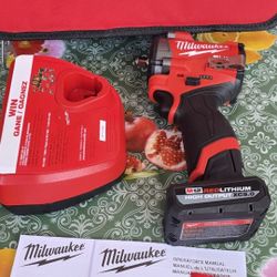 Milwaukee
M12 FUEL 12V Li-Ion Brushless Cordless Stubby 3/8 in. Impact Wrench Kit w/(1) 5.0 Ah High Output Battery