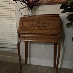 🪶 Antique Solid Oak Drop-Front Secretary Desk – Hand-Carved Detail