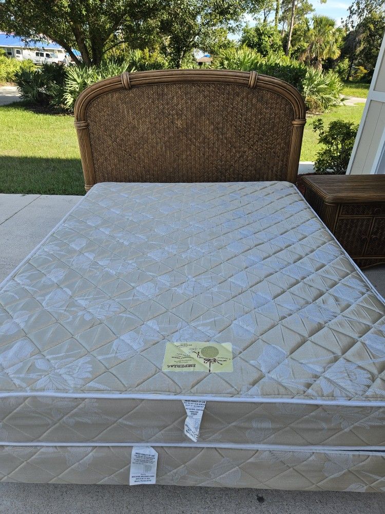 FREE local delivery for Queen Bed!