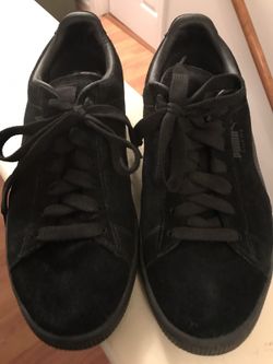 Size 7 Black Suede Puma Sneaker