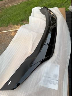 Rear trunk spoiler wing