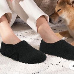 Slippers Size 11- New -$5