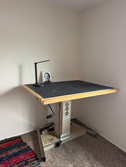 Standing desk