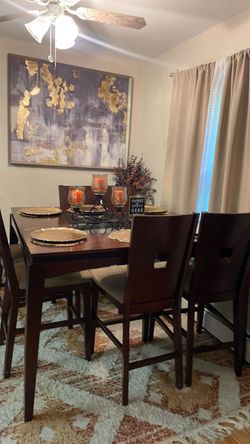 Dining Room Set w/ 6 Chairs
