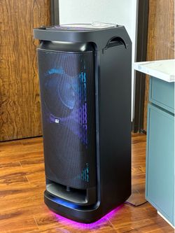 Speaker with LED lighting