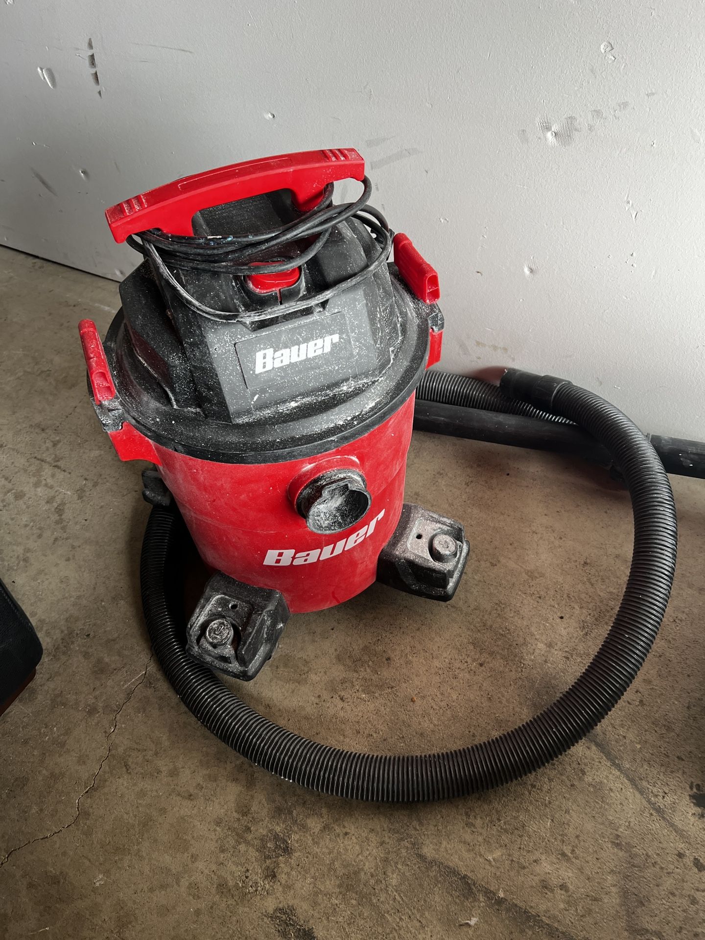 Bauer Shop Vac 5gal for Sale in San Diego, CA OfferUp
