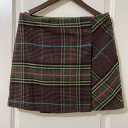 New Tommy Hilfigure Skirt size10