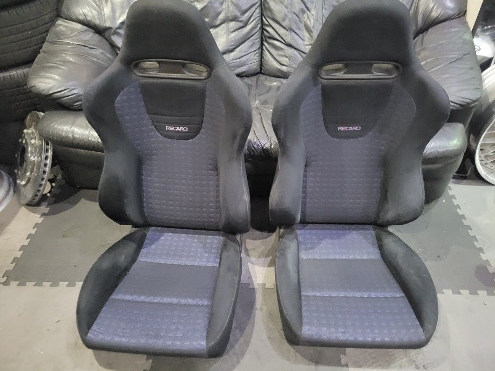 Mitsubishi EVO 8 OEM RECARO Front Seats