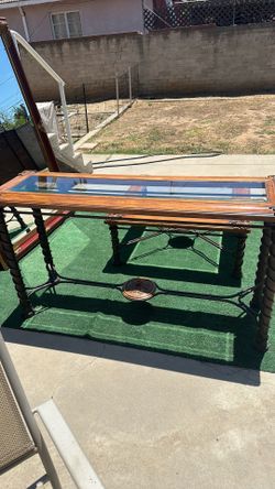 Accent table