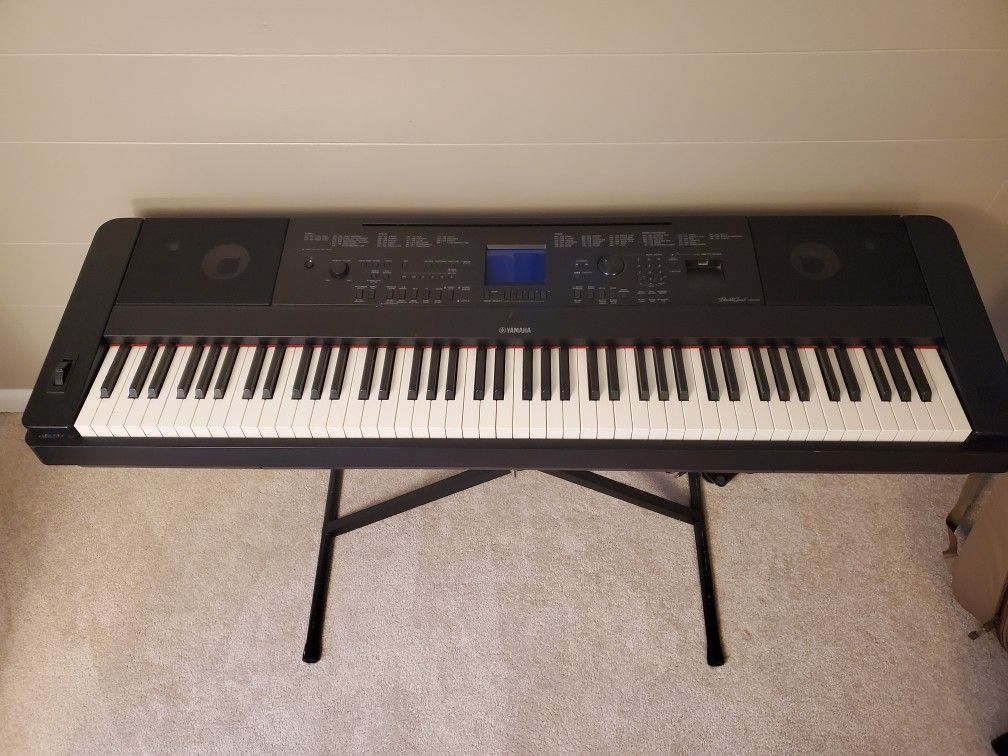 Yamaha Portable Grand DGX-660 Digital Keyboard Fully Weighted