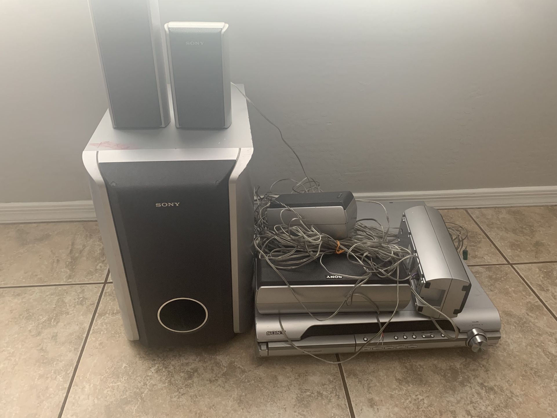 Sony Home Theater System Good Condition.