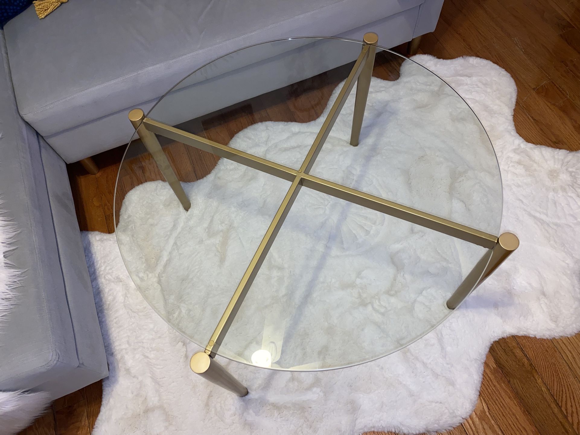 36" Like New Glass Brass Table