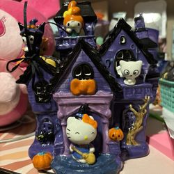 Hello kitty Halloween Castle $70.00 Local Pick Up Only. 